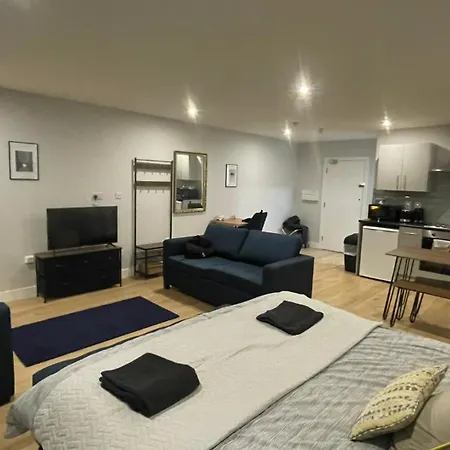 Market Haven Deluxe Studios Town Centre With Netflix, Business & Leisure Travellers Northampton Exterior foto
