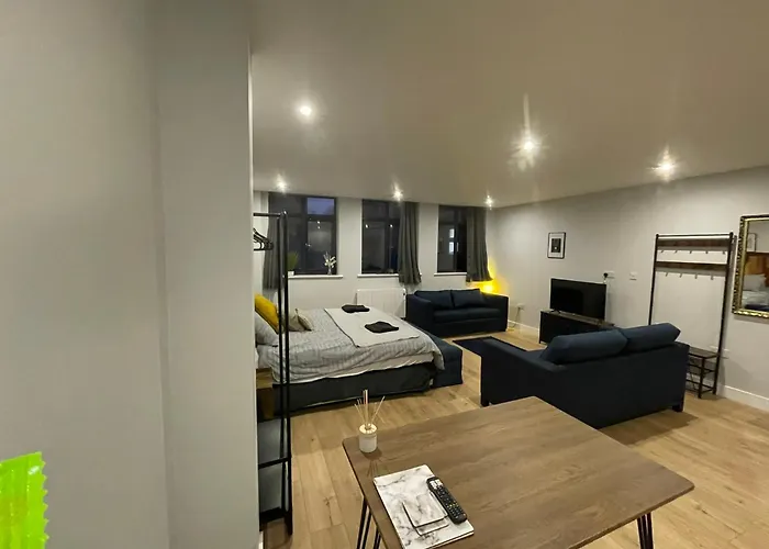 Market Haven Deluxe Studios Town Centre With Netflix, Business & Leisure Travellers