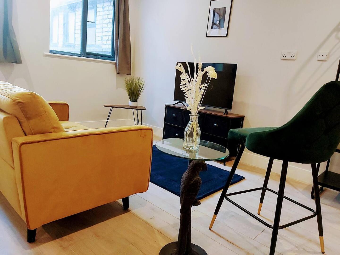 Market Haven Deluxe Town Centre With Netflix, Business & Leisure Travellers Apartment