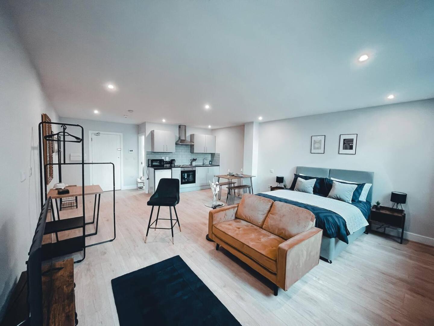 Market Haven Deluxe Town Centre With Netflix, Business & Leisure Travellers Apartment *