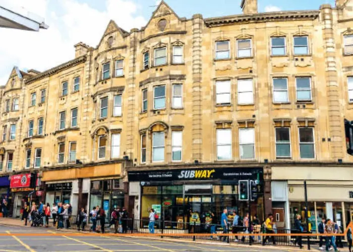 Market Haven Deluxe Studios Town Centre With Netflix, Business & Leisure Travellers
